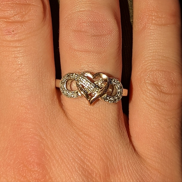 Diamond Heart/Infinity Ring 1/6 ctw 10K Two-Tone Gold - Picture 3 of 4